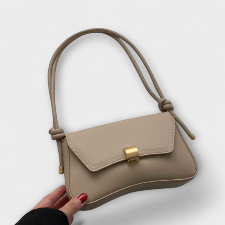 KIARA | BORSA A SPALLA MINIMAL DAL DESIGN SCULTOREO