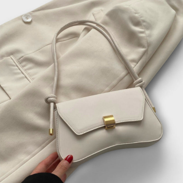 KIARA | BORSA A SPALLA MINIMAL DAL DESIGN SCULTOREO
