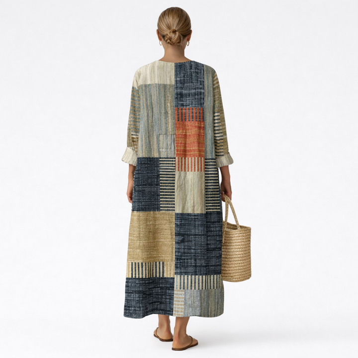 Sofia | Abito Lungo Patchwork Geometrico nei Toni Caldi del Senape e Blu
