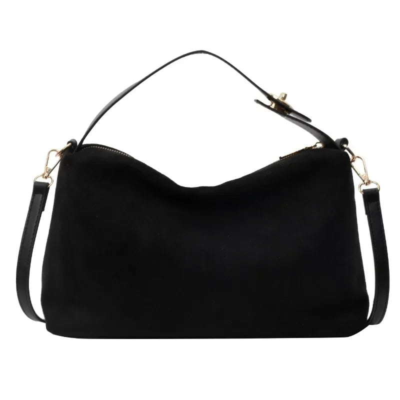 MALIKA | BORSA HOBO IN SUEDE DALLO STILE ESSENZIALE
