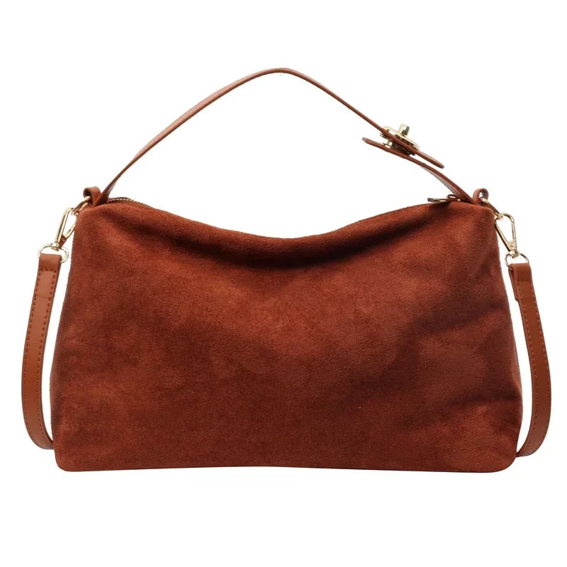 MALIKA | BORSA HOBO IN SUEDE DALLO STILE ESSENZIALE