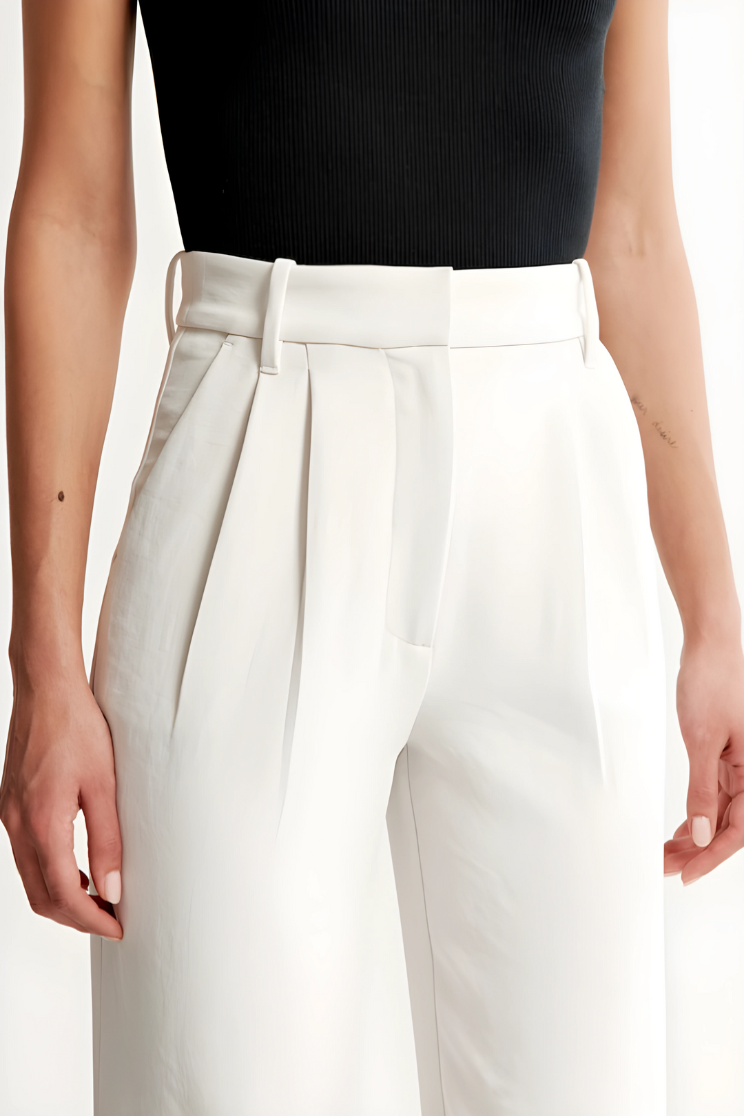 VALENTINA | PANTALONI ELEGANTI A VITA ALTA CON PIEGHE