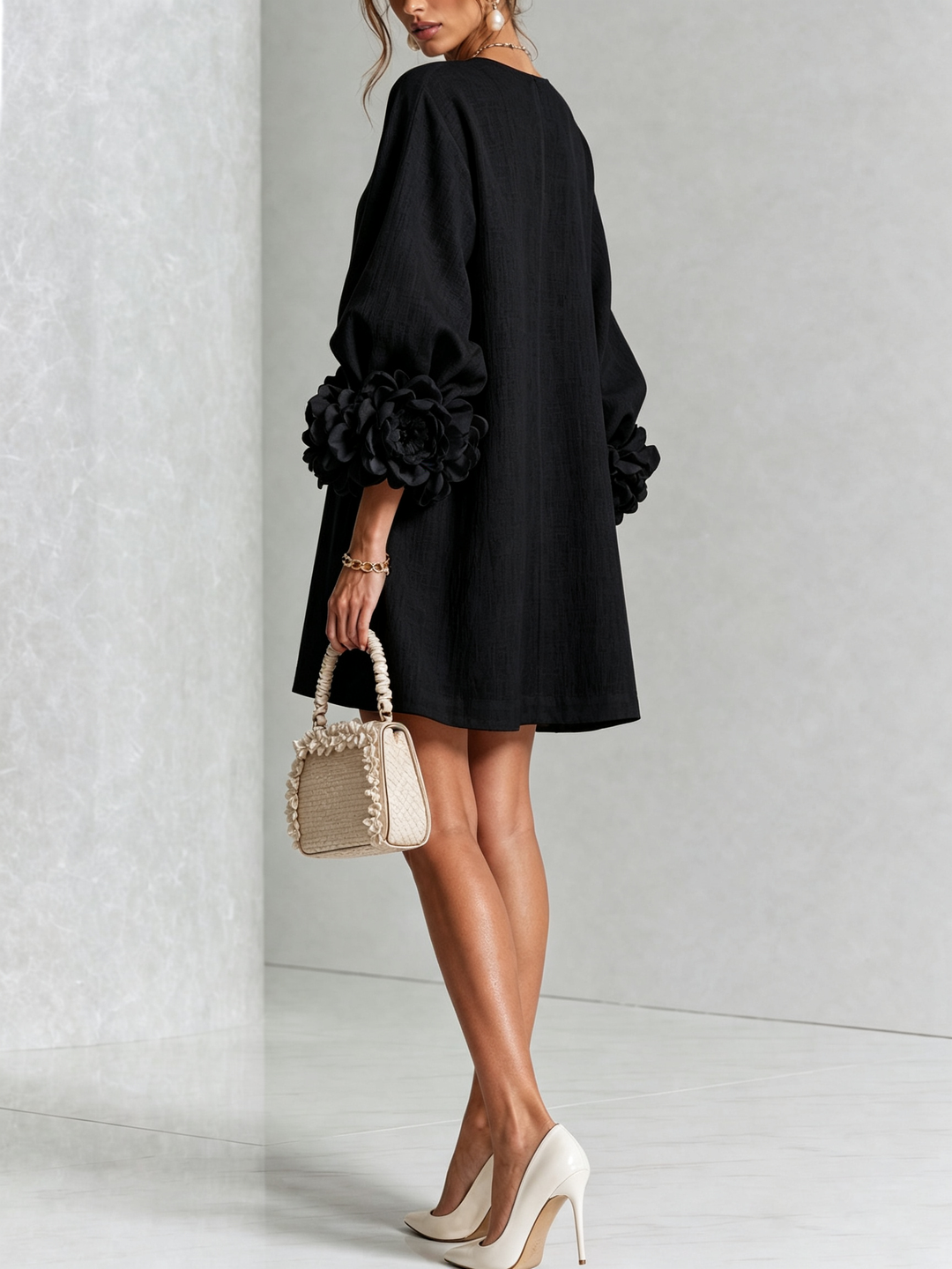 Anastasia | Abito Nero Elegante con Dettagli Floreali 3D