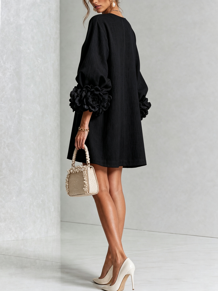 Anastasia | Abito Nero Elegante con Dettagli Floreali 3D