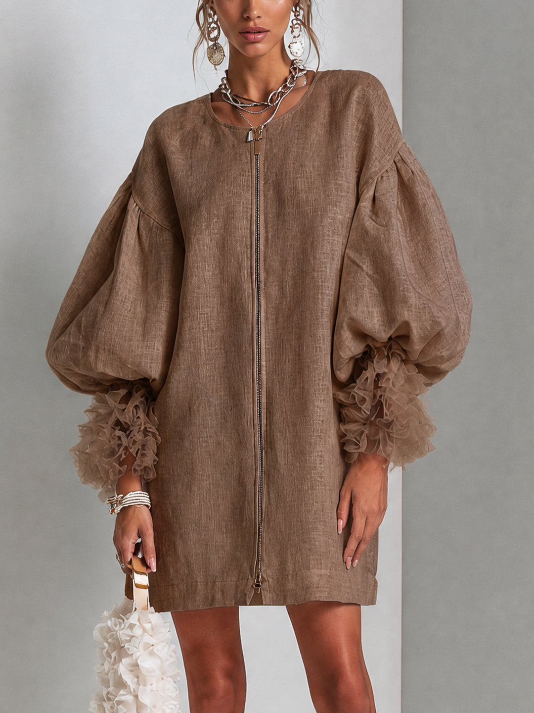 Flora | Abito Mini Cammello con Polsini Ruffled in Tulle