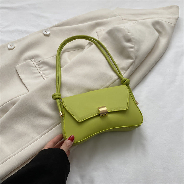 KIARA | BORSA A SPALLA MINIMAL DAL DESIGN SCULTOREO
