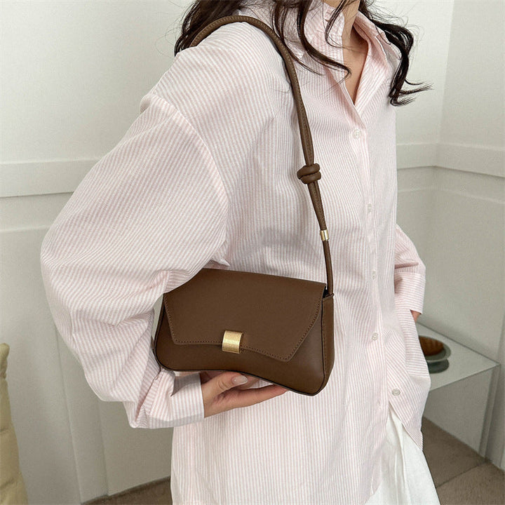 KIARA | BORSA A SPALLA MINIMAL DAL DESIGN SCULTOREO