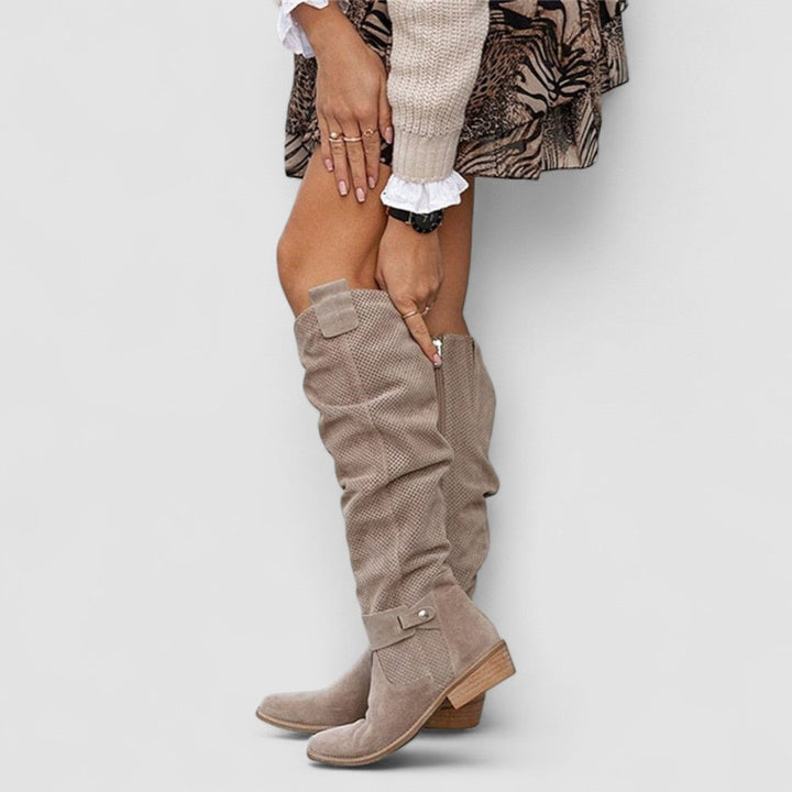 Elena | Stivali Alti Traforati in Camoscio Beige