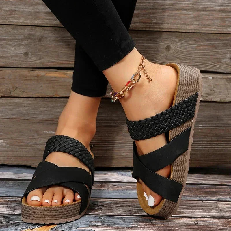NAYA | SANDALI BOHO CHIC CON FASCE INTRECCIATE