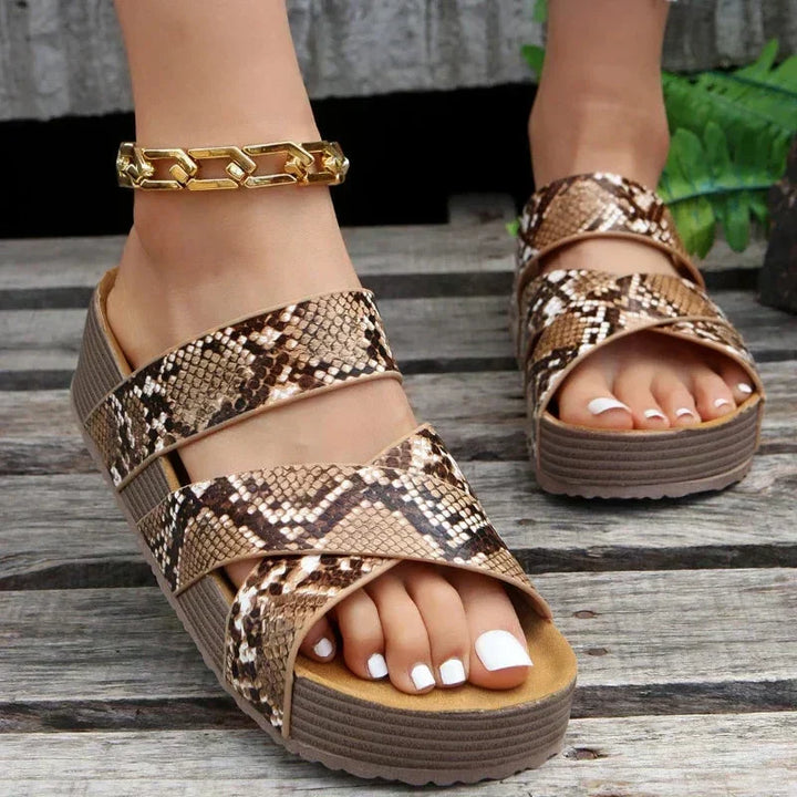 NAYA | SANDALI BOHO CHIC CON FASCE INTRECCIATE